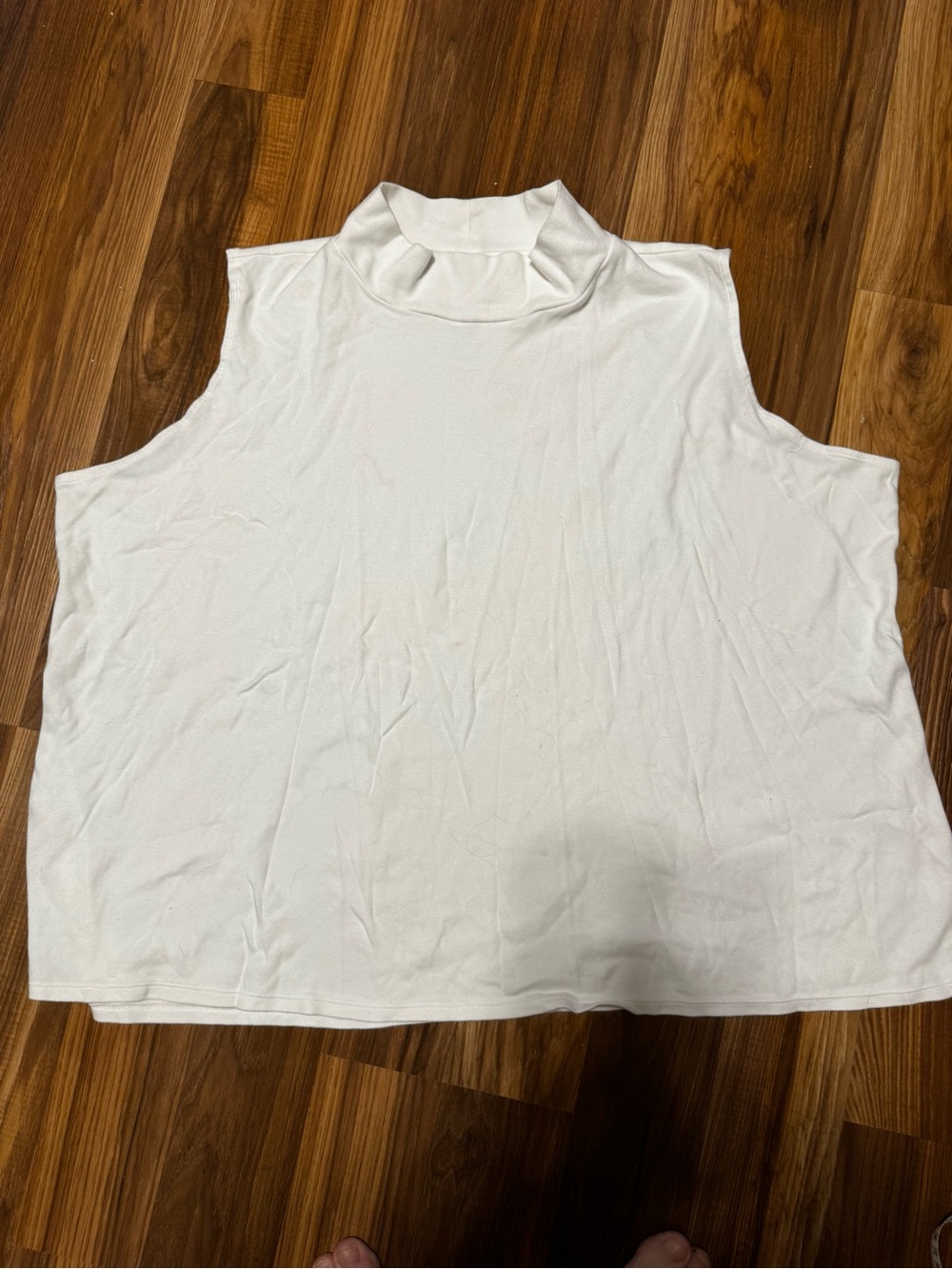 croft & barrow White Sleeveless Mock Neck Women's Top - Picture 6 of 6